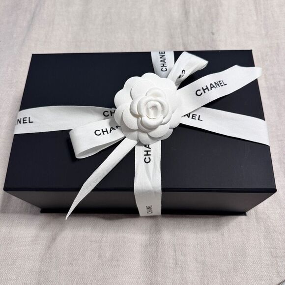 Chanel 24K Small Flap Bag Beige Quilted with CC Strap - Picture 14 of 16